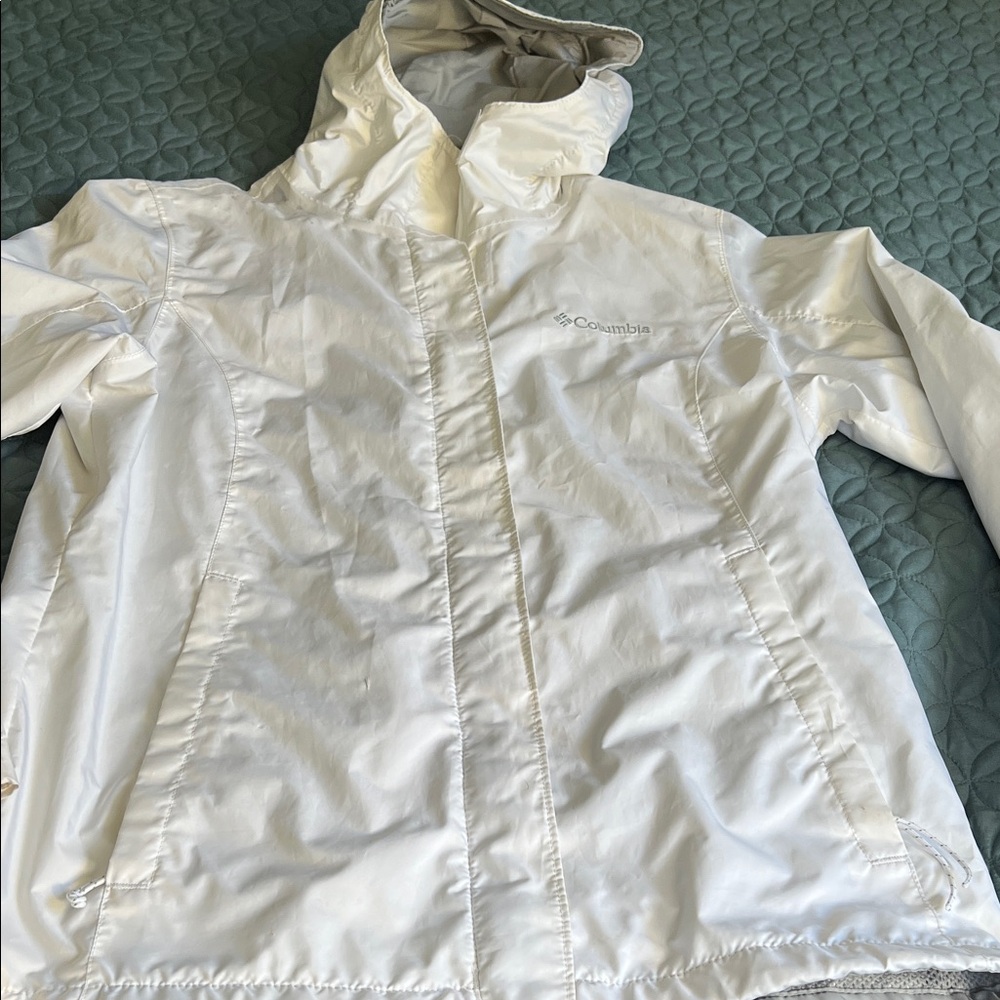 Columbia Snowy White Hooded Rain Jacket